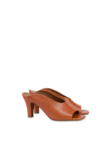 Mule Muse In Capra Terracotta