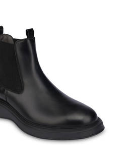 James Chelsea Boot in Calfskin Photo 5 James Chelsea Boot in Calfskin Photo 5